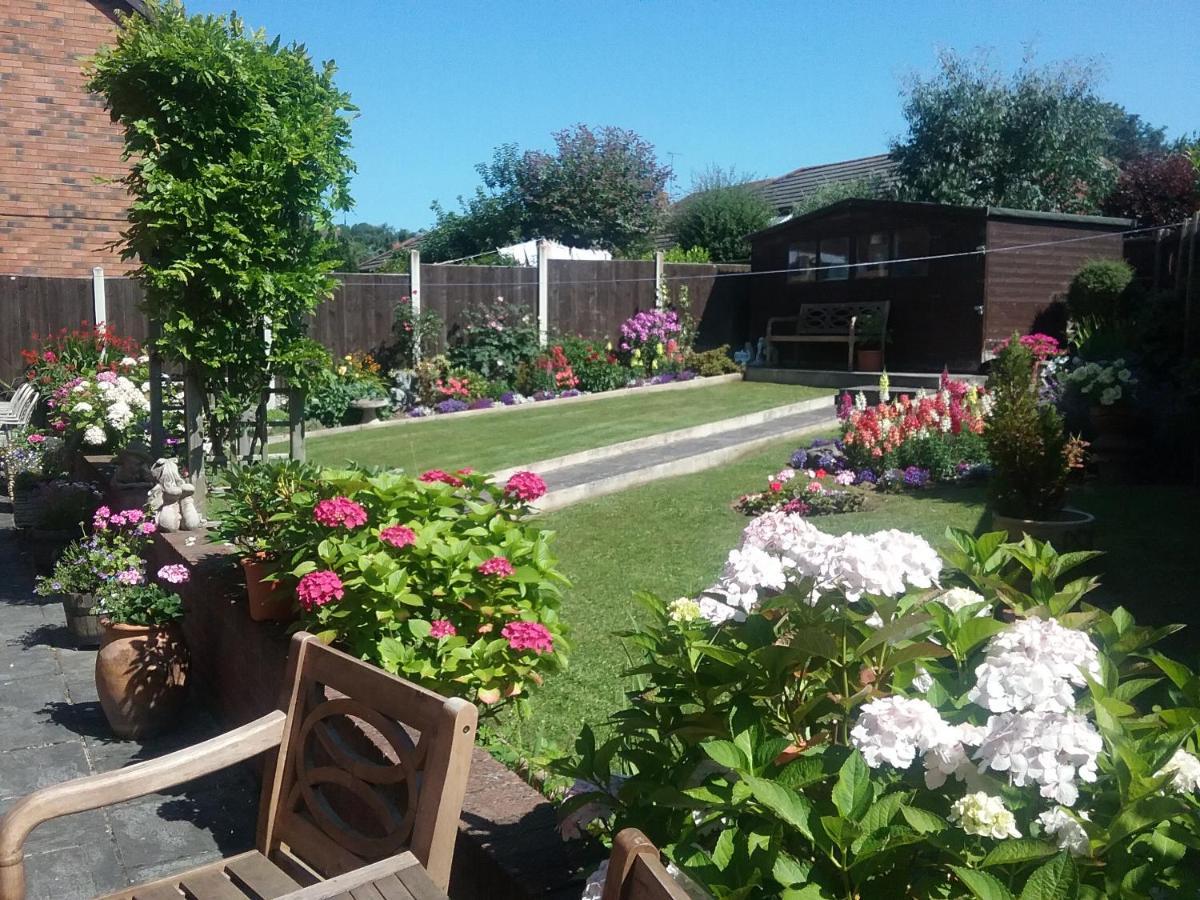 Sterling Bed & Breakfast Llandudno Exteriör bild