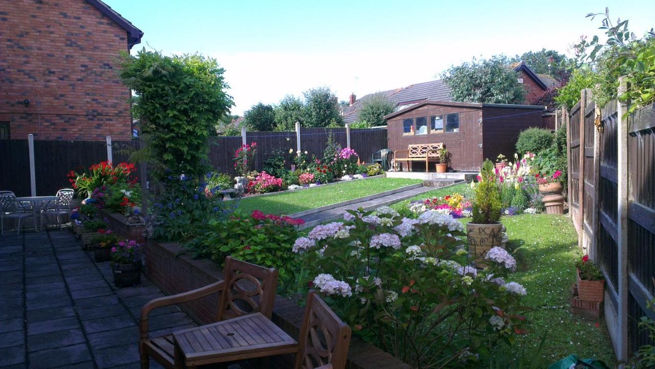 Sterling Bed & Breakfast Llandudno Exteriör bild